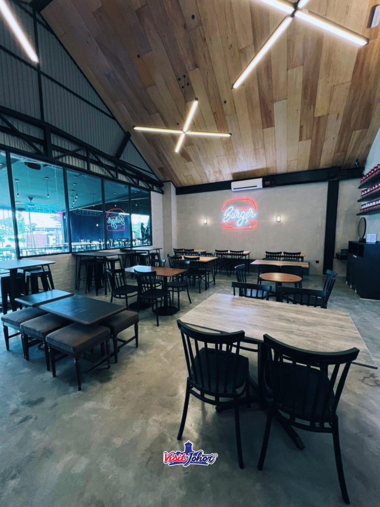 Woodfire Burger Ada Cawangan Baharu Lah Di Taman Gaya. Senang lah orang